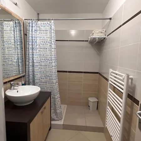 Superbe Appartement A Saint Pierre La Mer Exterior photo
