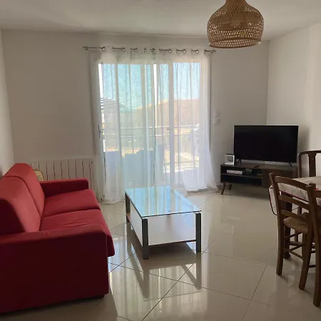 Superbe Appartement A Saint Pierre La Mer Exterior photo